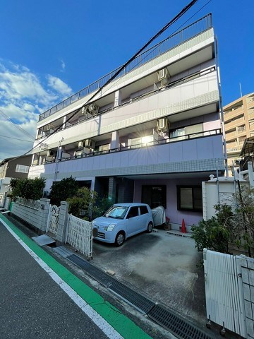 コンフォート甲子園の駐車場