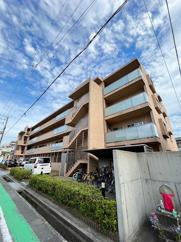 アーバンドルフ甲子園口の外観