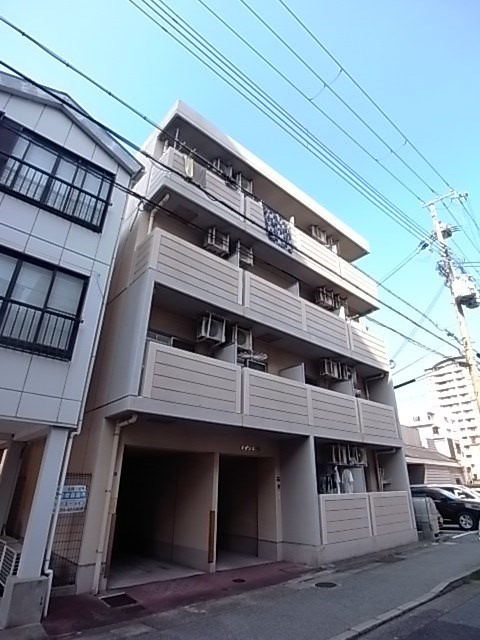 メゾン本町の外観