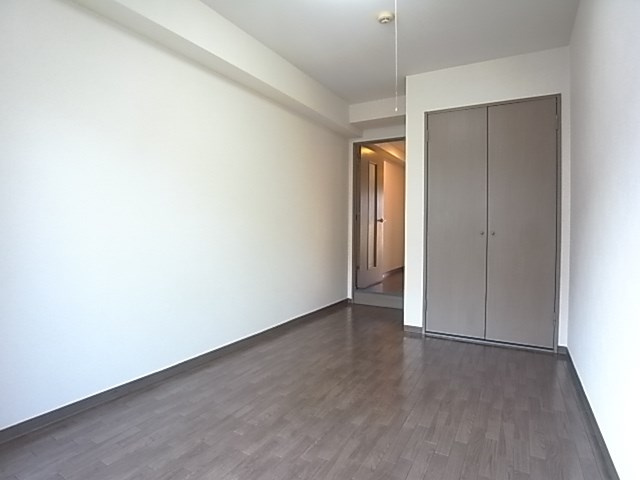 メゾン本町の居間・リビング
