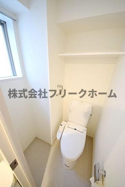 武蔵野市吉祥寺本町１丁目の賃貸マンションのトイレ