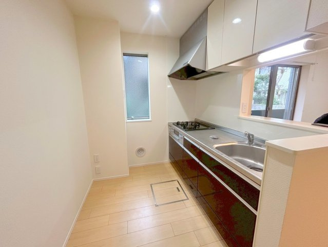 リブフラットＫＨのキッチン|★広いキッチンスペース♪ガス３口グリル付き★