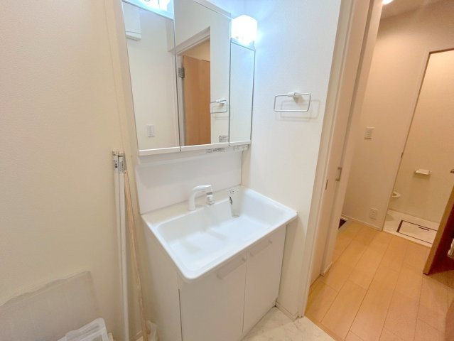 リブフラットＫＨの独立洗面台|★三面鏡裏が収納になっているシャンプードレッサーs★