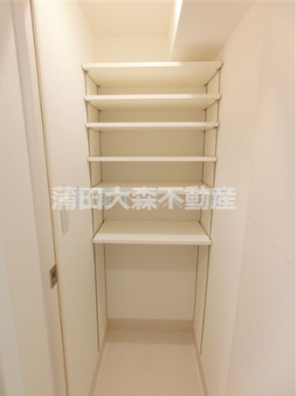 ブレシア多摩川レジデンスの収納|シューズインクローゼット