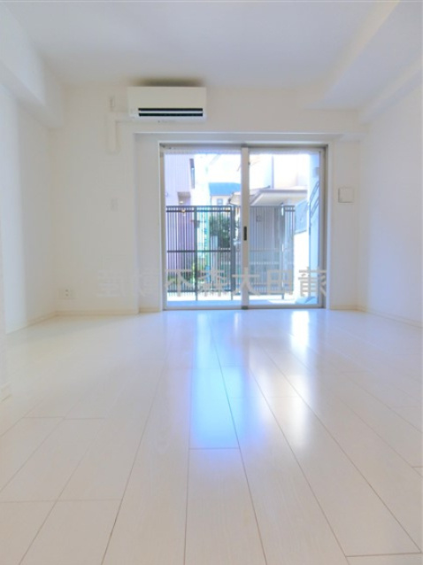 ブレシア多摩川レジデンスの居間・リビング