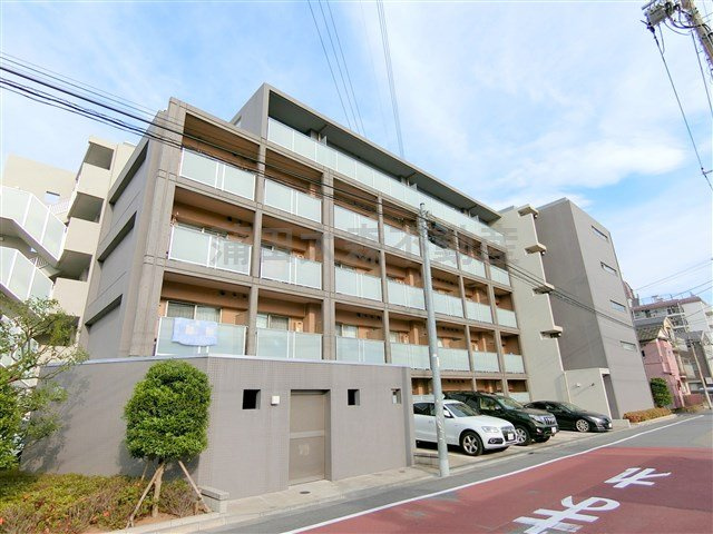 ブレシア多摩川レジデンスの外観|2013年5月築　RC鉄筋コンクリート造地上5階建て総戸数66戸の分譲賃貸マンション
東京都大田区多摩川1丁目　東急多摩川線矢口渡駅最寄り