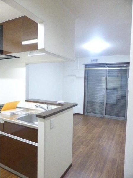 ホワイトの居間・リビング