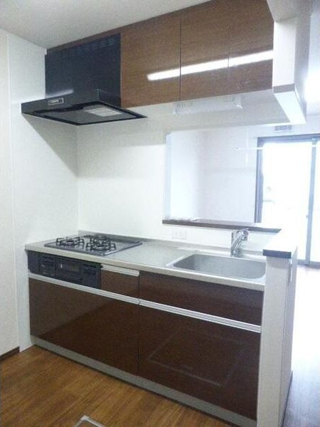 ホワイトのキッチン