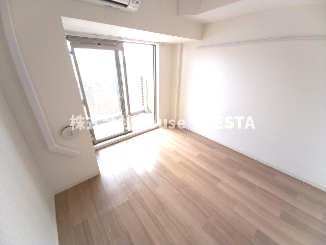 プレサンス神戸元町ベルシオンの洋室