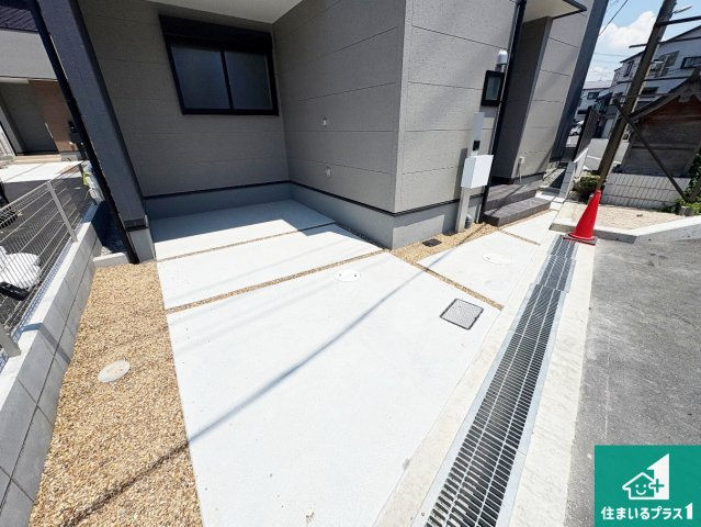 茨木市上野町　第7期　新築一戸建ての駐車場|駐車スペース！散水栓があるので、こまめに愛車を洗えます！