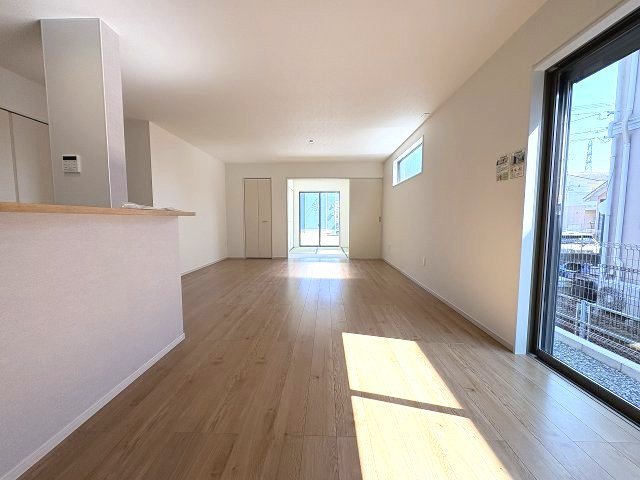 【居間・リビング】 | 福岡市東区三苫2丁目6期7期・平屋　4号棟（全5棟）【仲介手数料無料・0円】 | 現地写真。