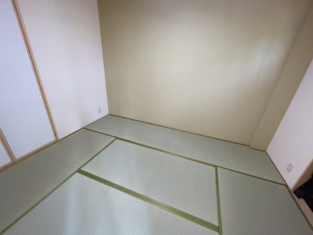 レジデンス清水山の和室|別号室の写真となります