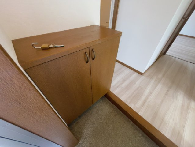 レジデンス清水山の玄関|別号室の写真となります