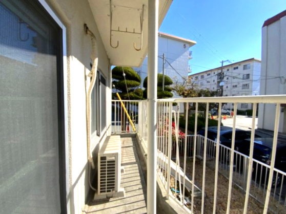 ローレルハイツ北神戸 四号棟のバルコニー|バルコニー