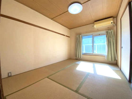 ローレルハイツ北神戸 四号棟の和室|和室 6帖