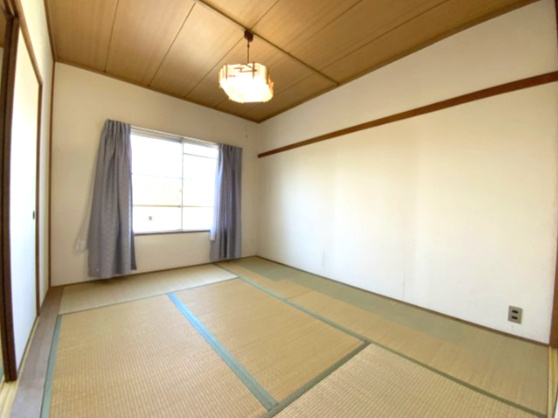 ローレルハイツ北神戸 四号棟の和室|和室 6帖