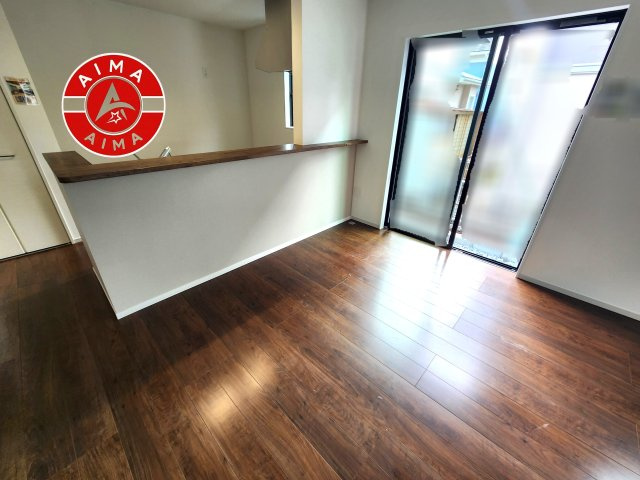 福岡市東区三苫2丁目第7-2棟(3号棟)のダイニング|キッチンから立ち込める香りが今日の料理を期待させます。