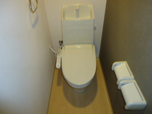 シャワー付トイレ