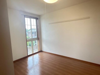 リビング横洋室