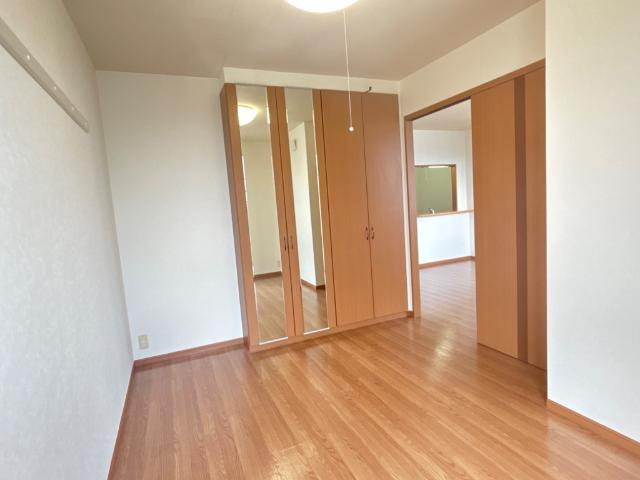 リビング横洋室