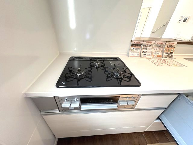 【キッチン】 | 福岡市東区三苫2丁目6期・7期　3号棟（全5棟）【仲介手数料無料・0円】 | ※現地写真準備中の為、施工例です。施工例は完成時と異なる場合があります。