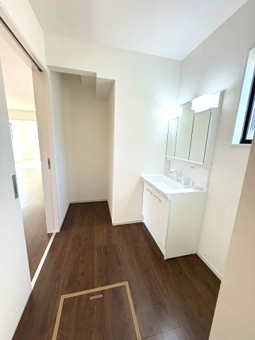 【洗面所】 | 福岡市東区三苫2丁目6期・7期　3号棟（全5棟）【仲介手数料無料・0円】 | ※現地写真準備中の為、施工例です。施工例は完成時と異なる場合があります。