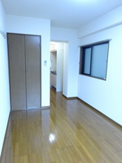 ゆったり過ごせるリビングです