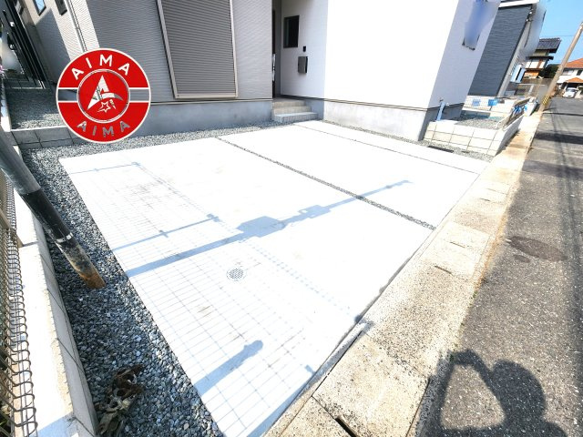 福岡市東区三苫2丁目第7-2棟(4号棟)の外観|広々した駐車場になります。