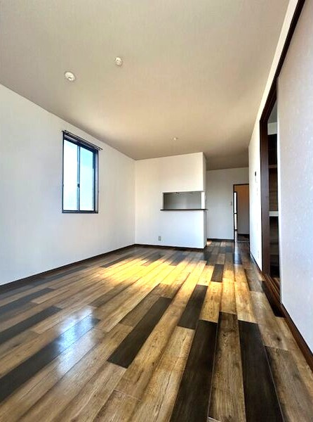 ファミール前田Ｂ棟の居間・リビング