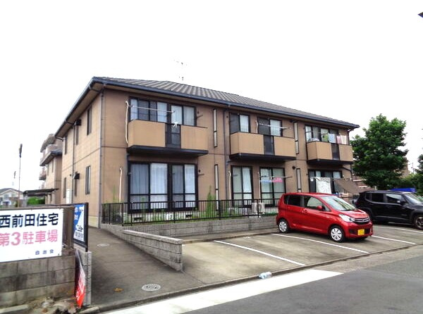 ファミール前田Ｂ棟の駐車場