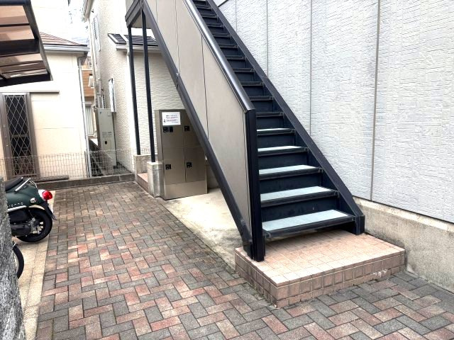 セジュールシャトレーA棟のエントランス