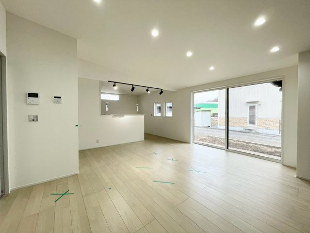 上田市岩下の居間・リビング