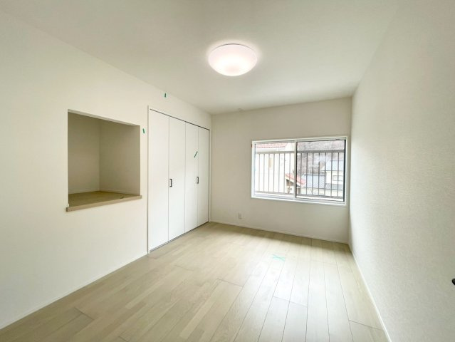 上田市岩下の洋室|全室大きな収納スペース付きで片付けも楽々♪