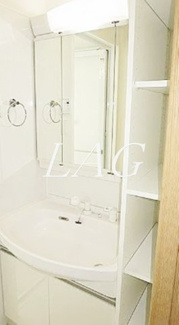 【洗面所】 | ヴィクトワール・フルーヴⅥ | 独立洗面台です。