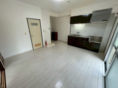 【居間・リビング】 | T stage 1 | ※退去前の為、別部屋の写真を掲載しております