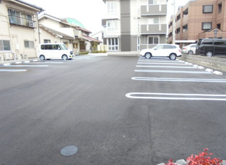 【駐車場】