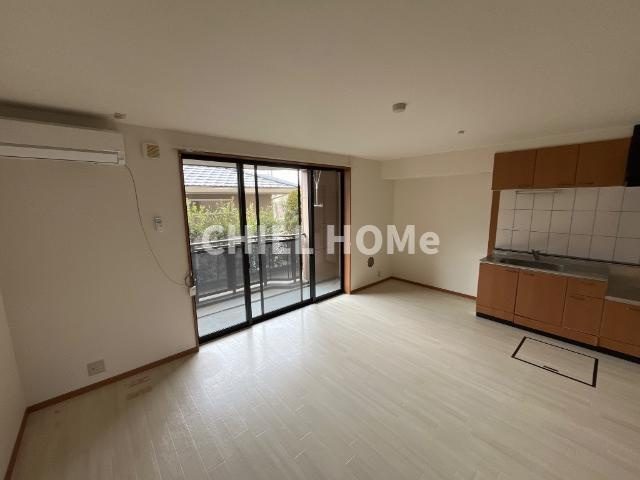 ピュア　ステージの居間・リビング|当社、チルホームのHPもご覧ください(^^)/物件情報多数♪