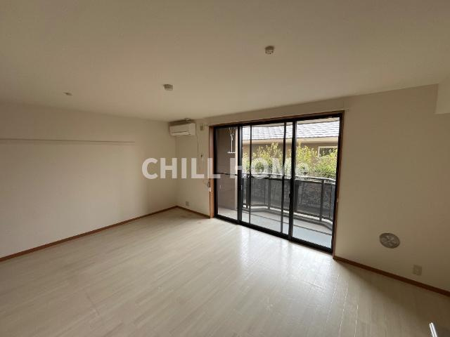 ピュア　ステージの居間・リビング|当社、チルホームのHPもご覧ください(^^)/物件情報多数♪