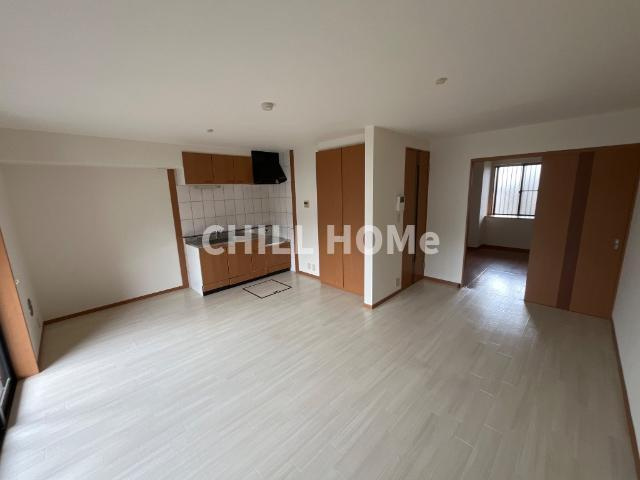 ピュア　ステージの居間・リビング|当社、チルホームのHPもご覧ください(^^)/物件情報多数♪