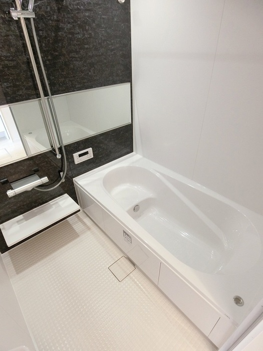 広島市安佐北区亀山１丁目のアパートの浴室