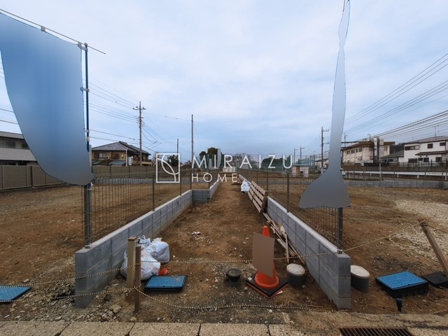 【外観】 | 運転が不安な方も安心な前面道路、きちんと幅員のある道路は女性にも安心です。整備されている道路は気持ちも良いですね♪
