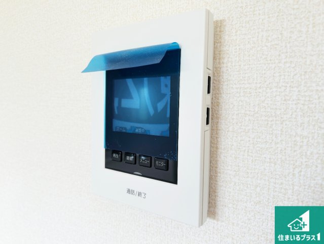 ●桜井市三輪　第10期　新築一戸建ての防犯設備|カラーモニターインターホン！声だけでなく来訪者の姿や顔がモニターで確認できるので、小さなお子様がいらっしゃるご家庭でも安心できます！