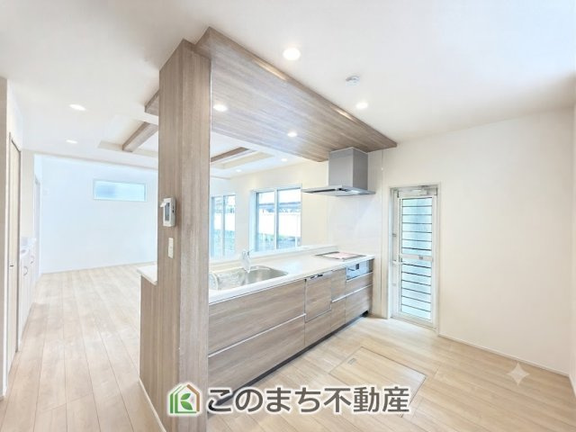 ブルーミングガーデン宇都宮市清住3丁目のキッチン|人気の対面式キッチン☆料理をしながらご家族とコミュニケーションが取れます♪