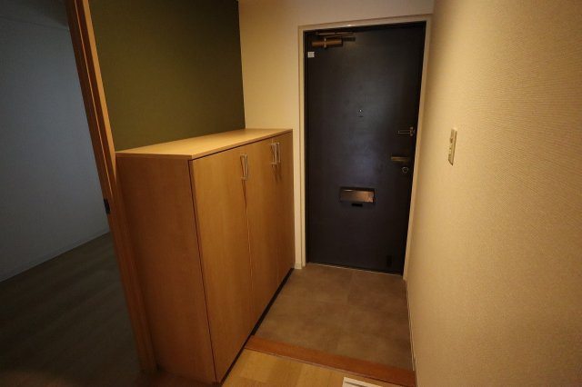 PLENDY市川大野の玄関