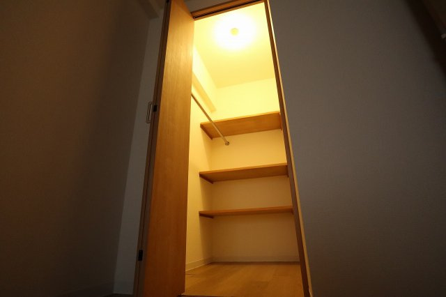 PLENDY市川大野の内装