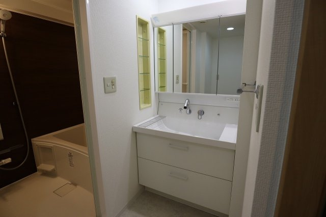 PLENDY市川大野の洗面所