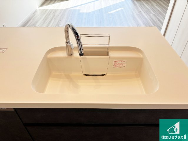 高槻市大和　新築一戸建ての設備|浄水器を内蔵！炊飯時、お茶を作る時に安心してお水を使えます！お湯と冷水、浄水と原水、シャワーの切替えもワンタッチです！