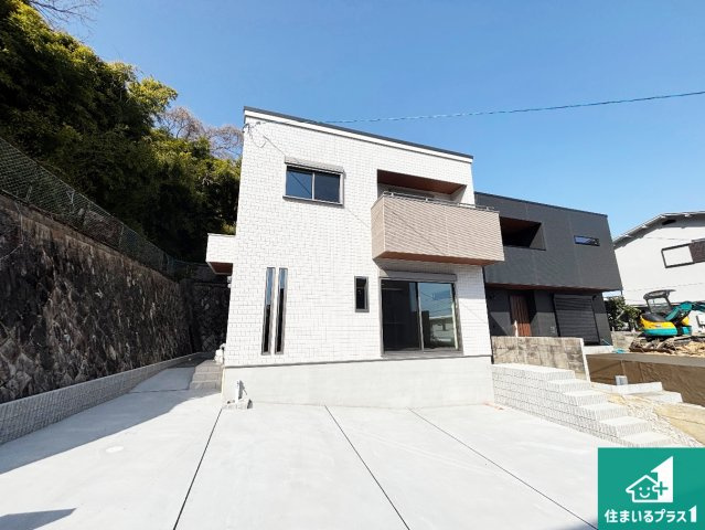 高槻市大和　新築一戸建ての外観|安心の10年保証！外観を美しく保ち、雨水で汚れを落とします！気になることがありましたら、お気軽にお問い合わせください！