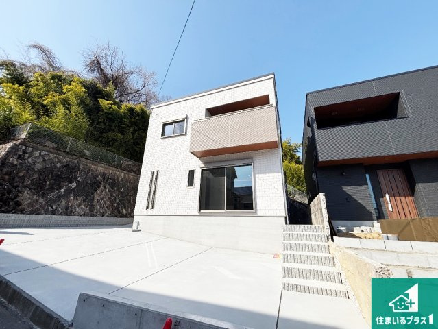 高槻市大和　新築一戸建ての外観|安心の10年保証！外観を美しく保ち、雨水で汚れを落とします！気になることがありましたら、お気軽にお問い合わせください！