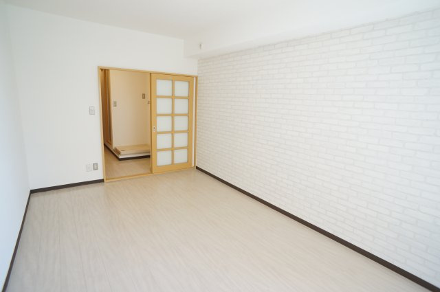 サンサーラ奈良の洋室